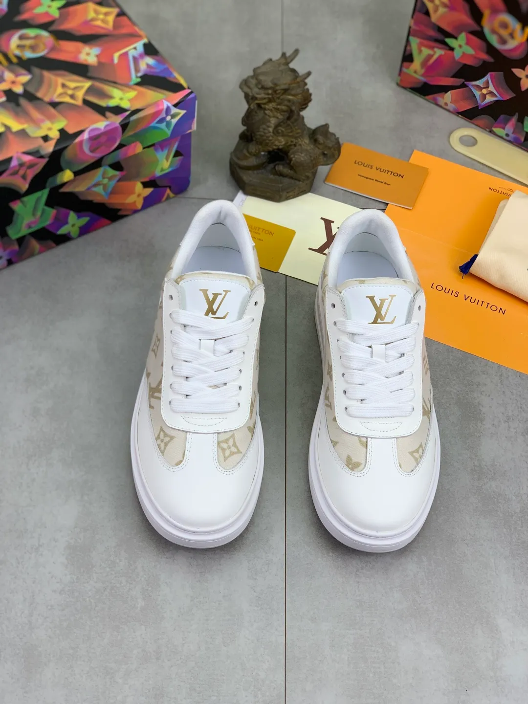 Men's men's shoes💰P520💰[New model]🆘High quality cowhide [Louis Vuitton]LV official website latest model🎁casual and fashionable men's shoes👟hot style💥simple and elegant style, exclusive for trendy men. Unique official website latest brand elements👑original decoration, fashionable and generous, the fabric is made of original denim➕comfortable and breathable mesh lining➕cow leather feet ✅The official website specifies wear-resistant casual outsole, the classic model is taken in real life🎬Color: 5⃣️colors available😍Number of codes: 38-44 Full set of packaging